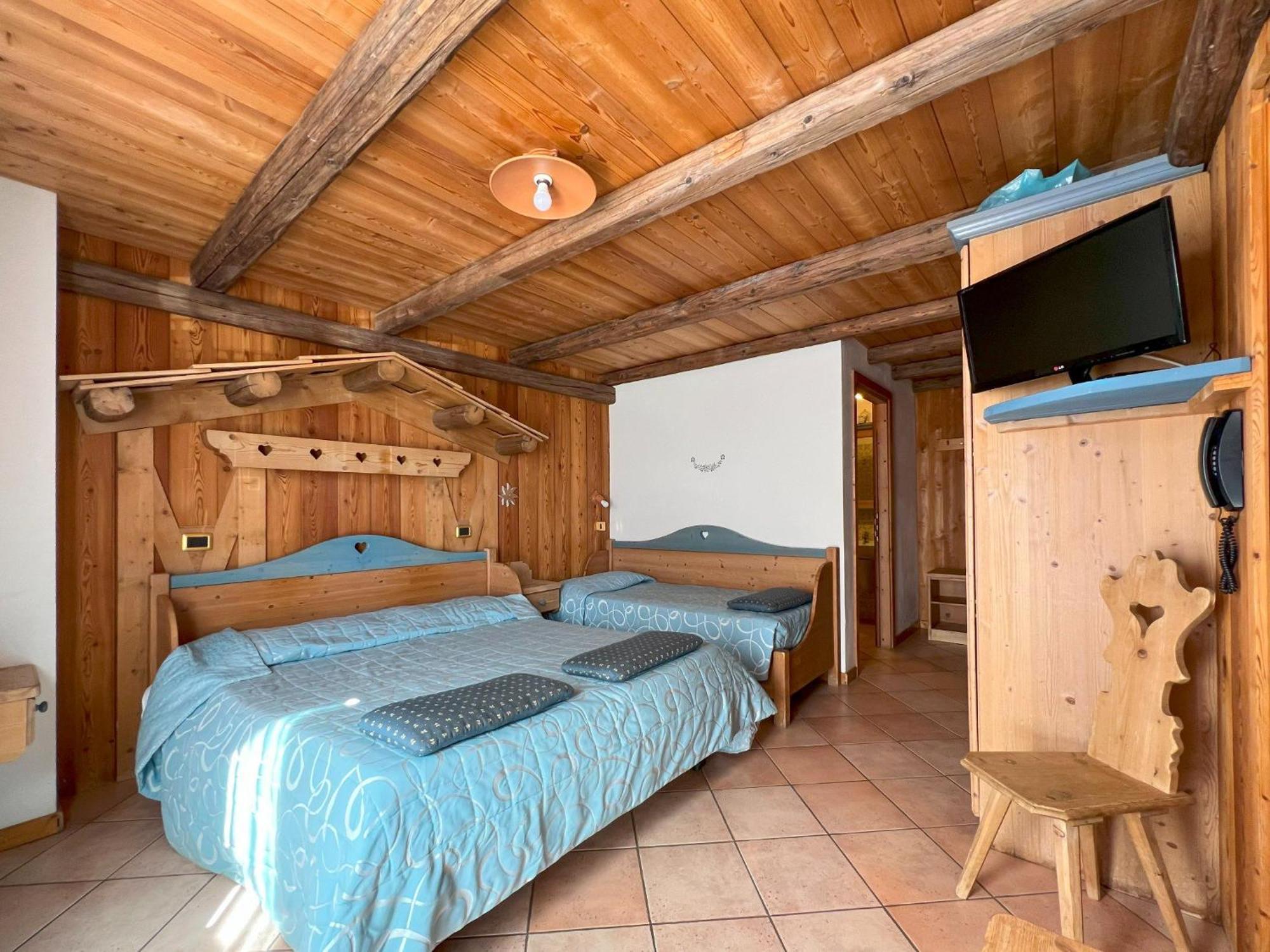 Hotel Residence Dahu Passo del Tonale Bilik gambar